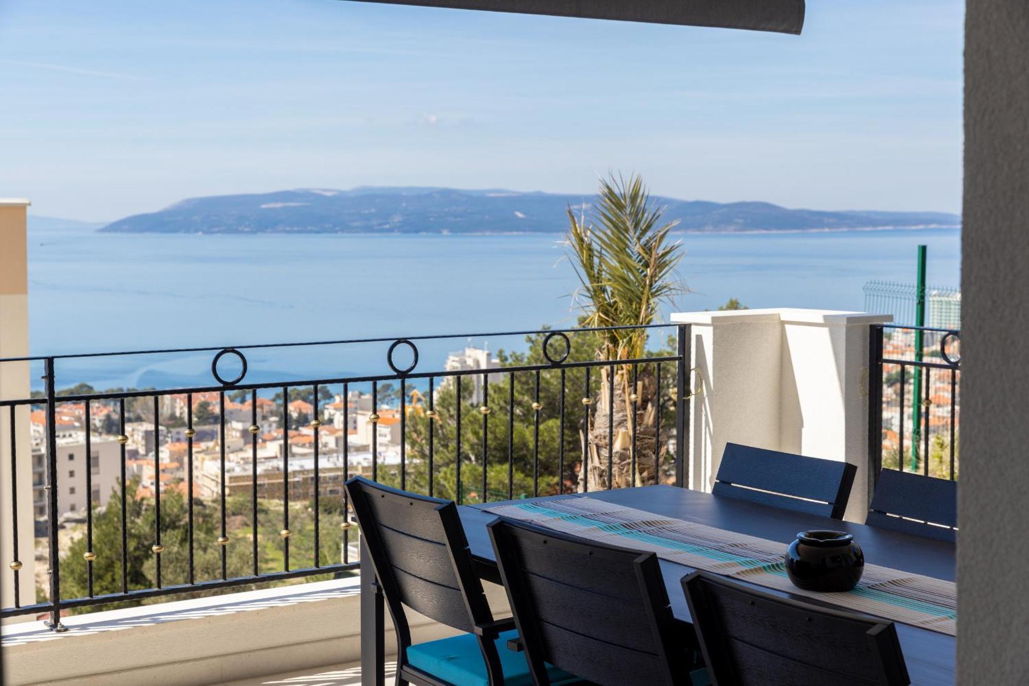 Villa Smaragd - Lapis - Luxury Apartment With Shared Pool Makarska Dış mekan fotoğraf